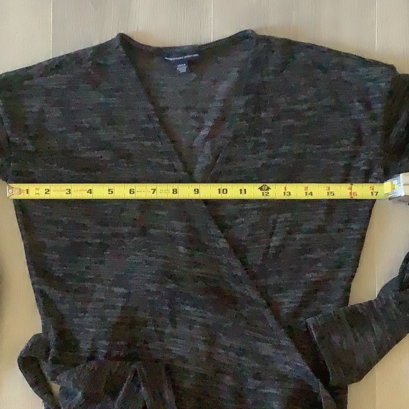 Women wrap sweater by American Eagle Outfitters in Small. - Picture 5 of 6